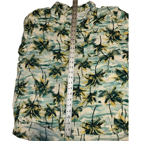 Old Navy Button Up Shirt Men's XL‎ Short Sleeve Multicolor Palm Print Rayon - Picture 3 of 4